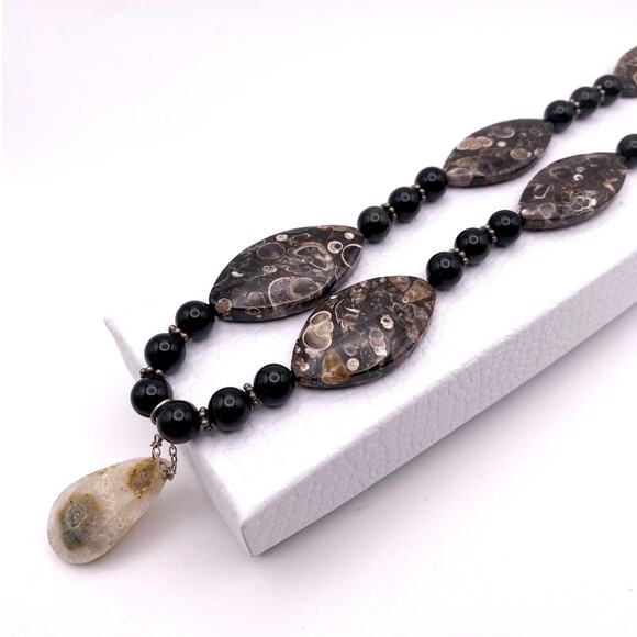 Turritella Fossil and Lace Onyx Beaded Necklace with Solar Quartz Pendant - Picture 8 of 8